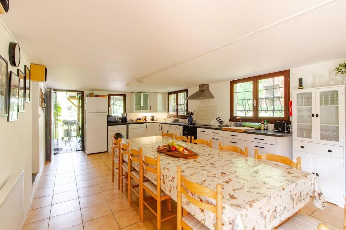 Lot Valley - Hidden Gem For Peaceful Getaways Tour-de-Faure France