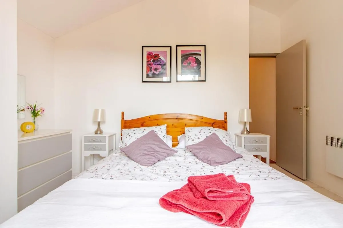 Lot Valley - Hidden Gem For Peaceful Getaways Tour-de-Faure France